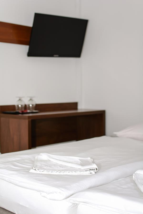 Motel W Lace Boleslawiec  Extérieur photo